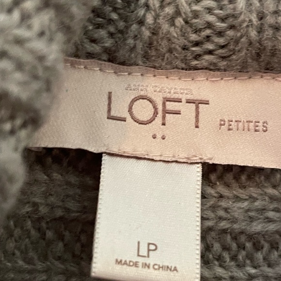 Like new loft cardigan sweater - Picture 4 of 5